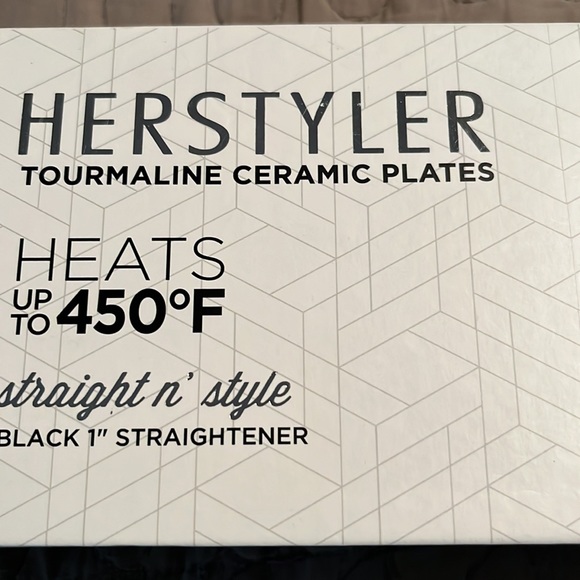 Tourmaline Ceramic Flatiron - Picture 2 of 3